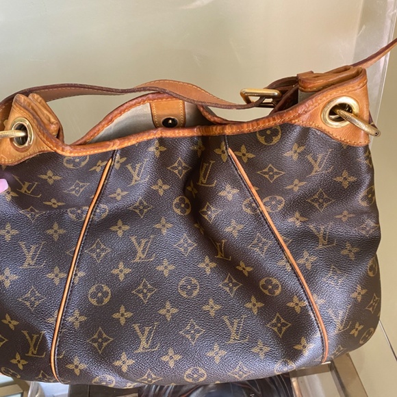 Louis Vuitton bag - Picture 2 of 4